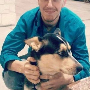 Meet your Posher, Casey